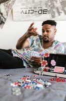 game crypto 8Day